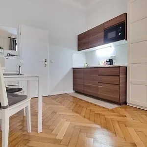 Finnem Florenc Apartament